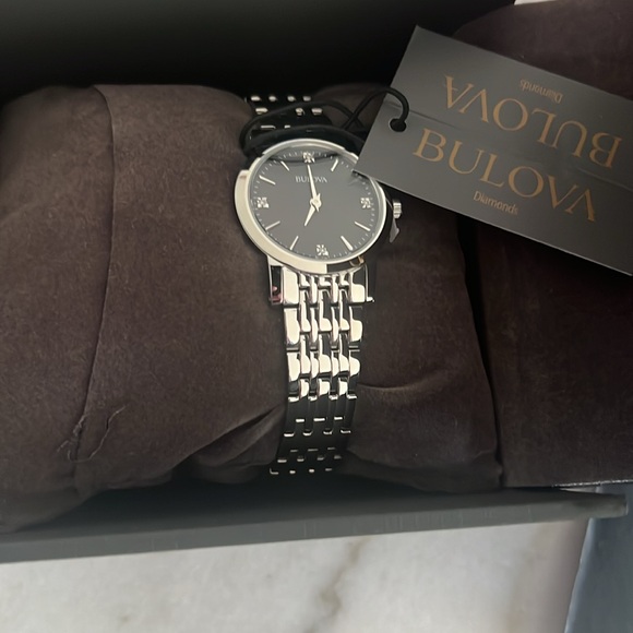 Nwt- Bulova Women's Watch - Elegant Timepiece - Picture 4 of 8